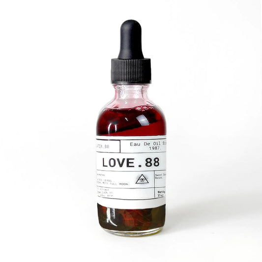 Love.88 Scented & Candle Oil – Almond Base, Cinnamon & Clove, 2Oz Dropper