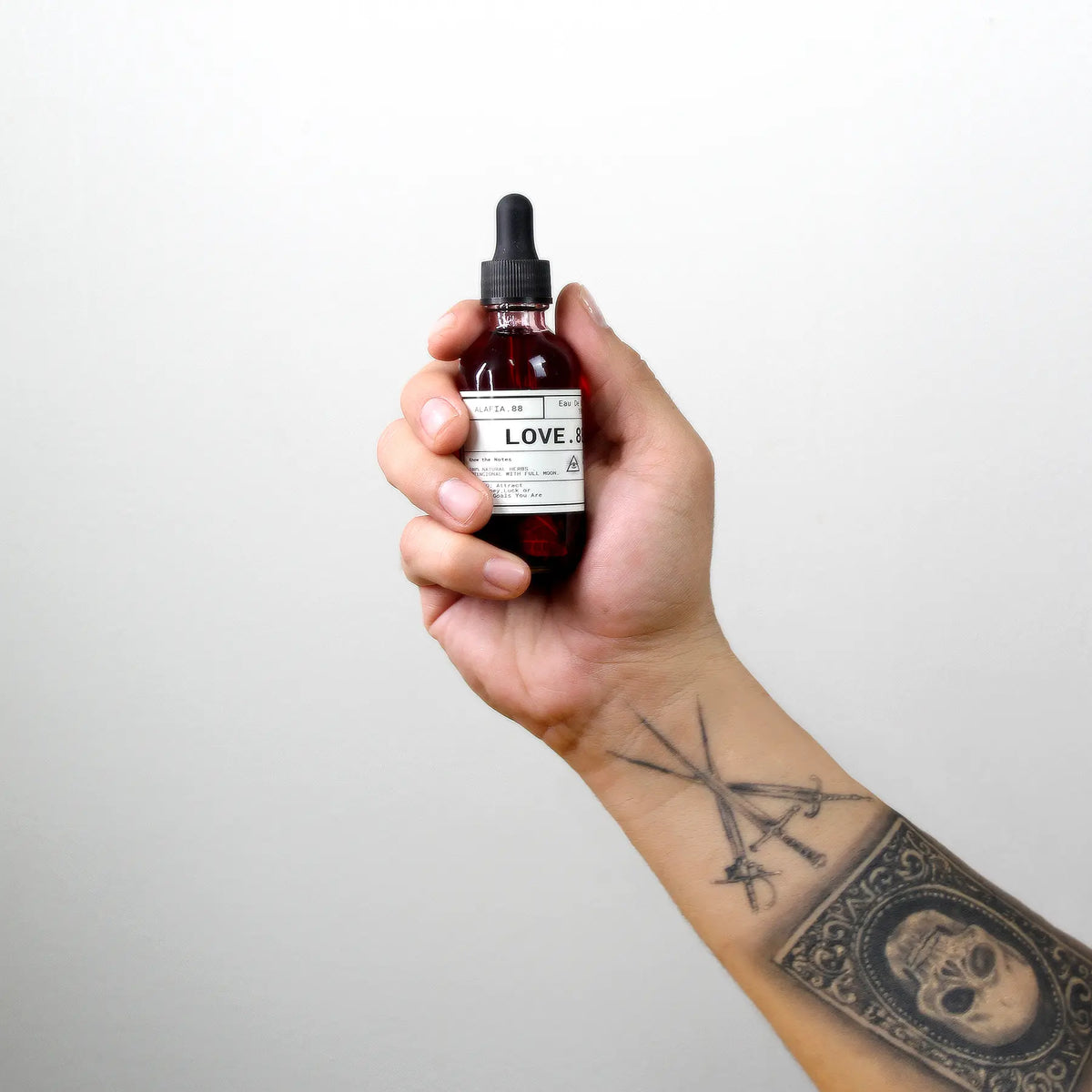 Love.88 Scented & Candle Oil – Almond Base, Cinnamon & Clove, 2Oz Dropper